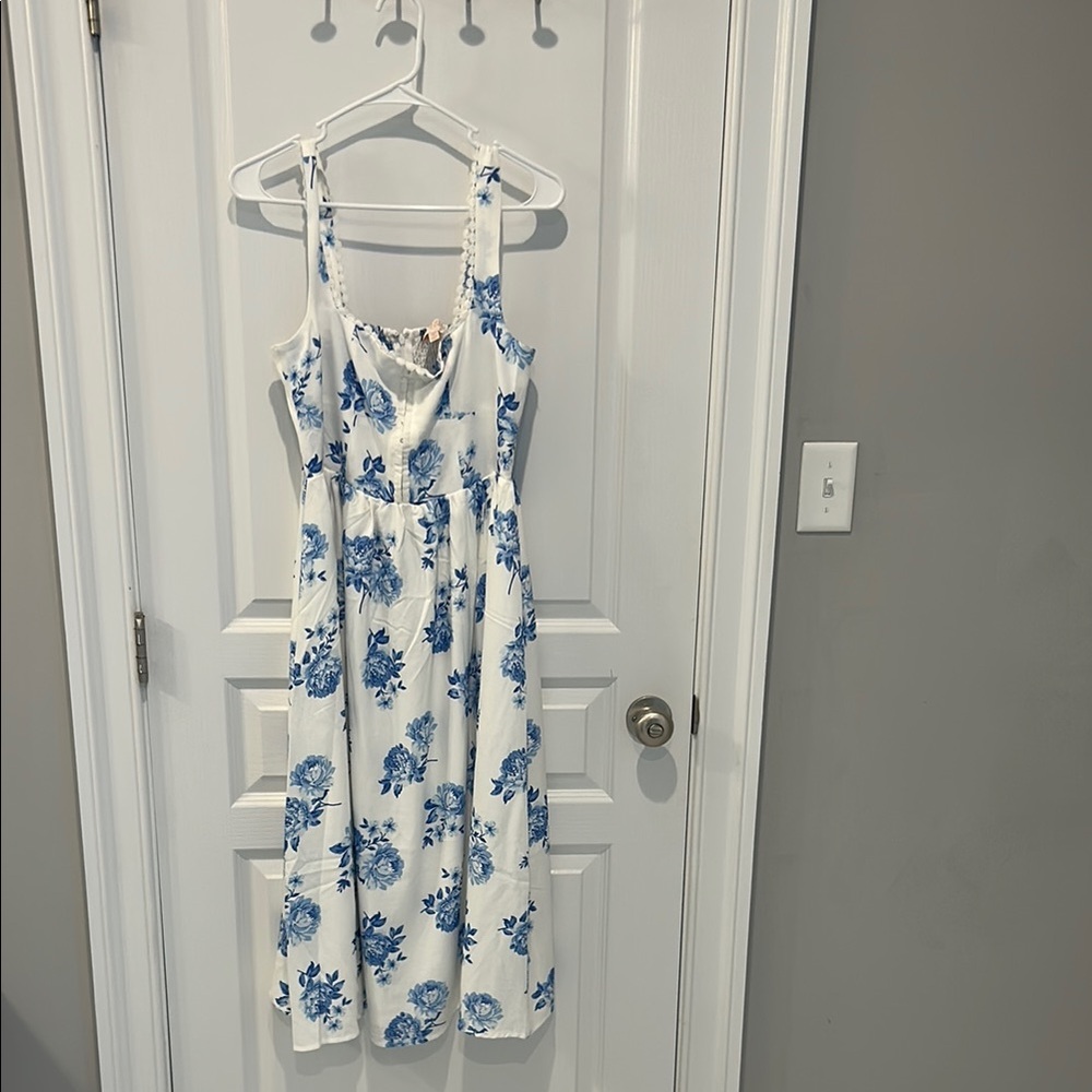 Francesca's Collections White and Blue Sleeveless Sundress